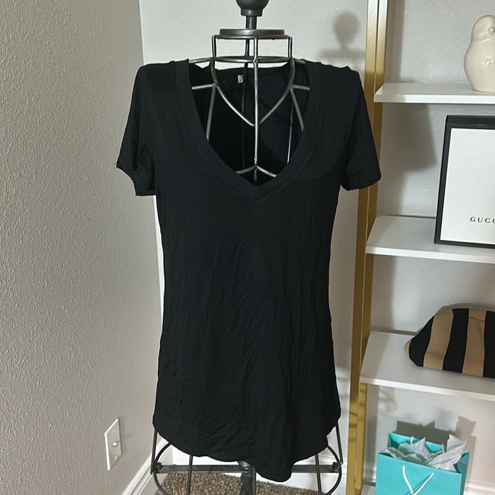 Short Sleeve Basic Black Tee Size Small Brand New Withiyt Tags Byttery Soft